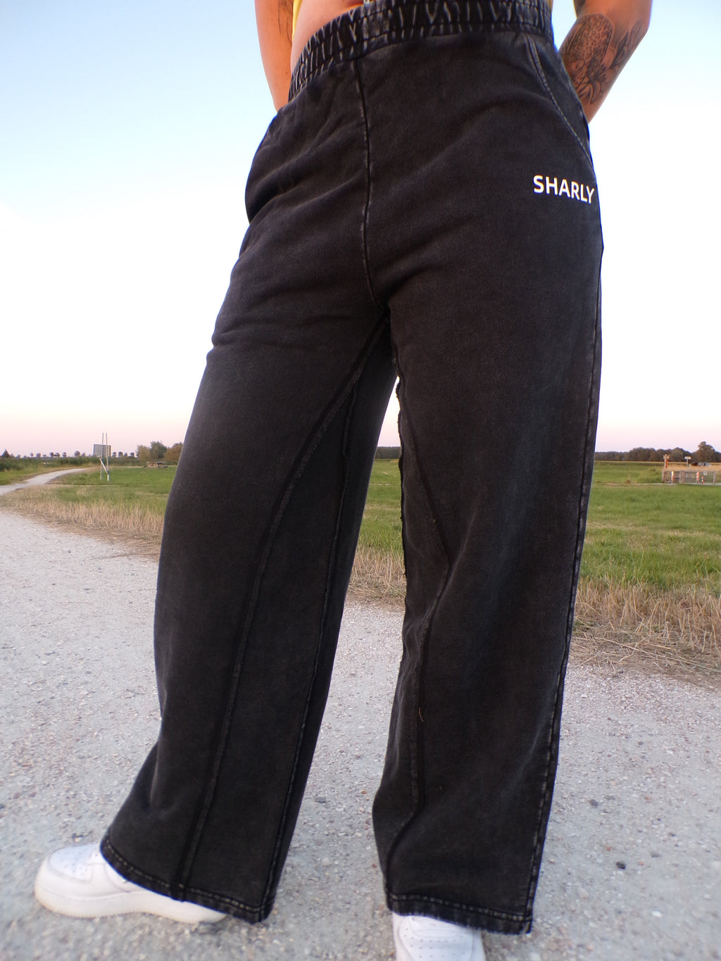 SHARLY Washed Wide Leg Joggers